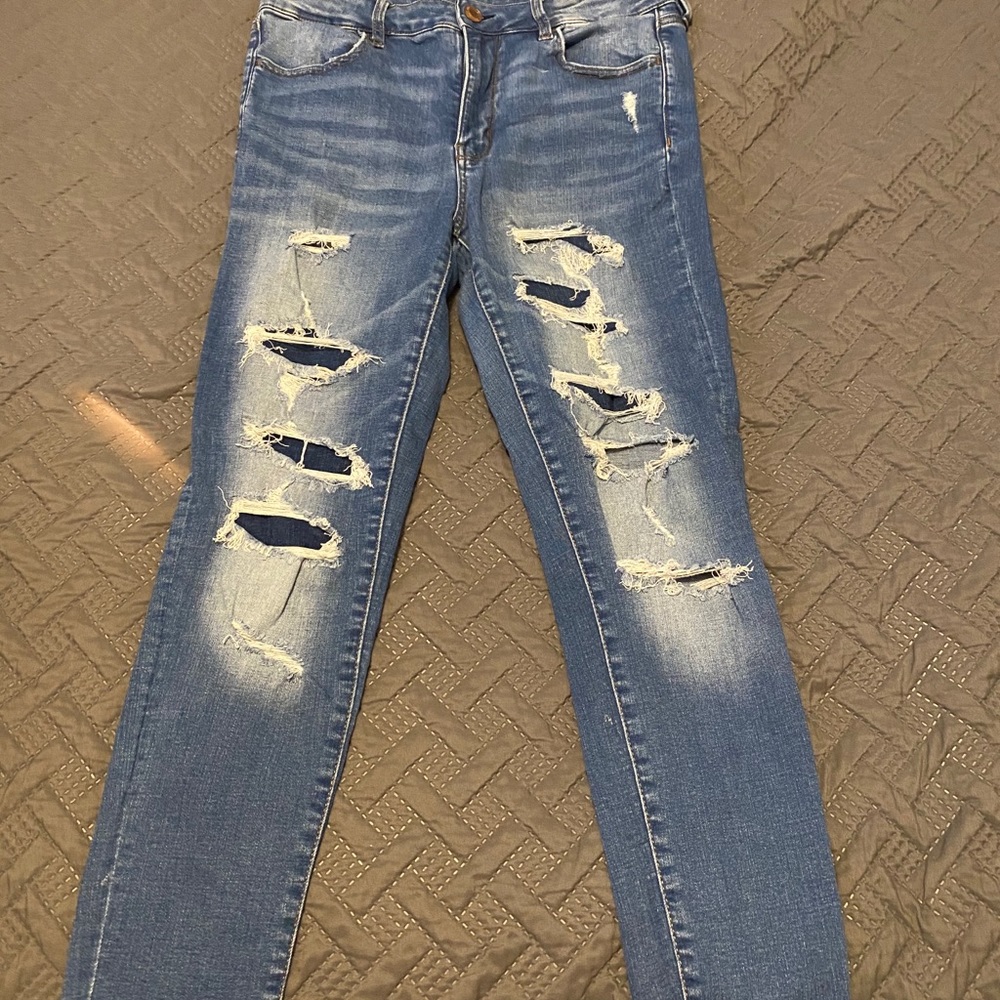 American Eagle High Rise Distressed Jeans